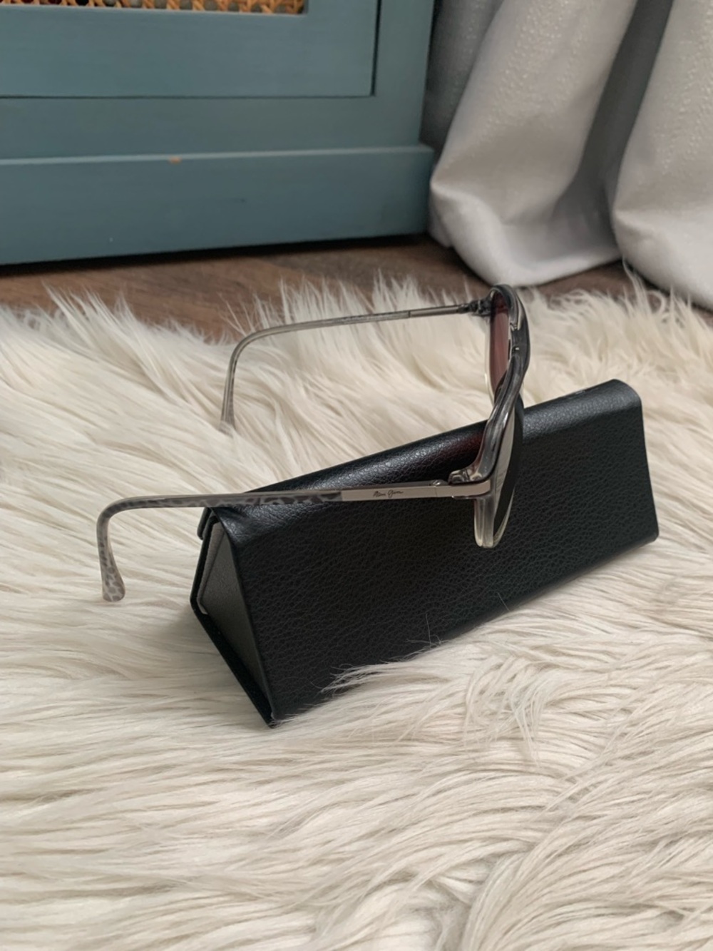 Maui Jim Polarized Aviator-Style Sunglasses with Gradient Brown Lenses
Unisex - Picture 6 of 13